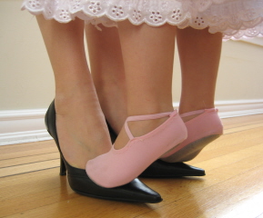 dance_feet_s
